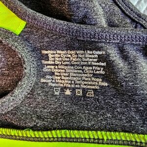 AVIA Sports Bra size Mediam.